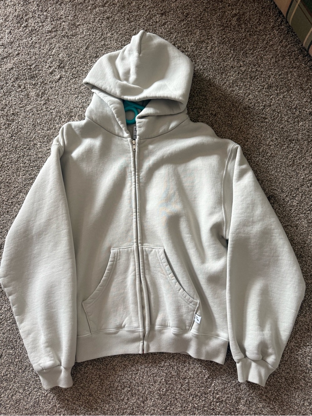 Akimbo zip-up hoodie